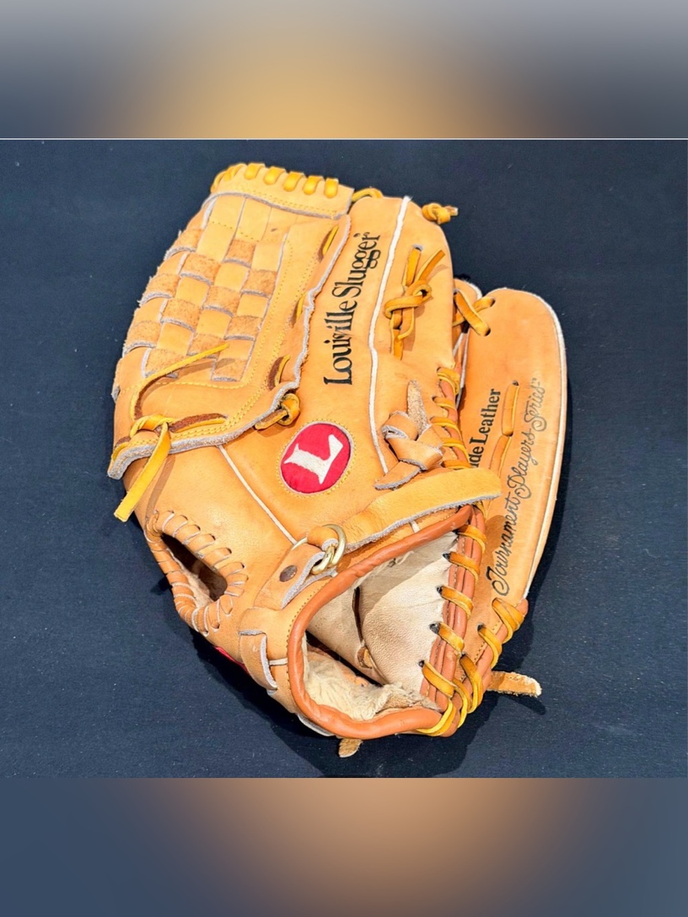 Louisville Slugger Men's Tan Leather Baseball Glove